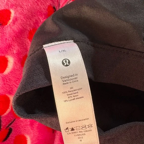 Lululemon Lightweight Bucket Hat - Picture 5 of 6